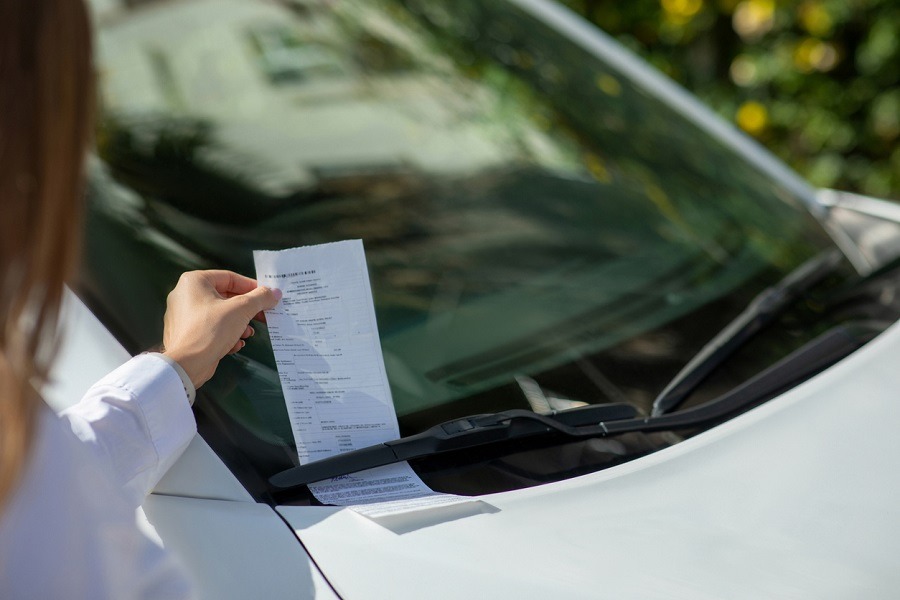 women receives traffic violation